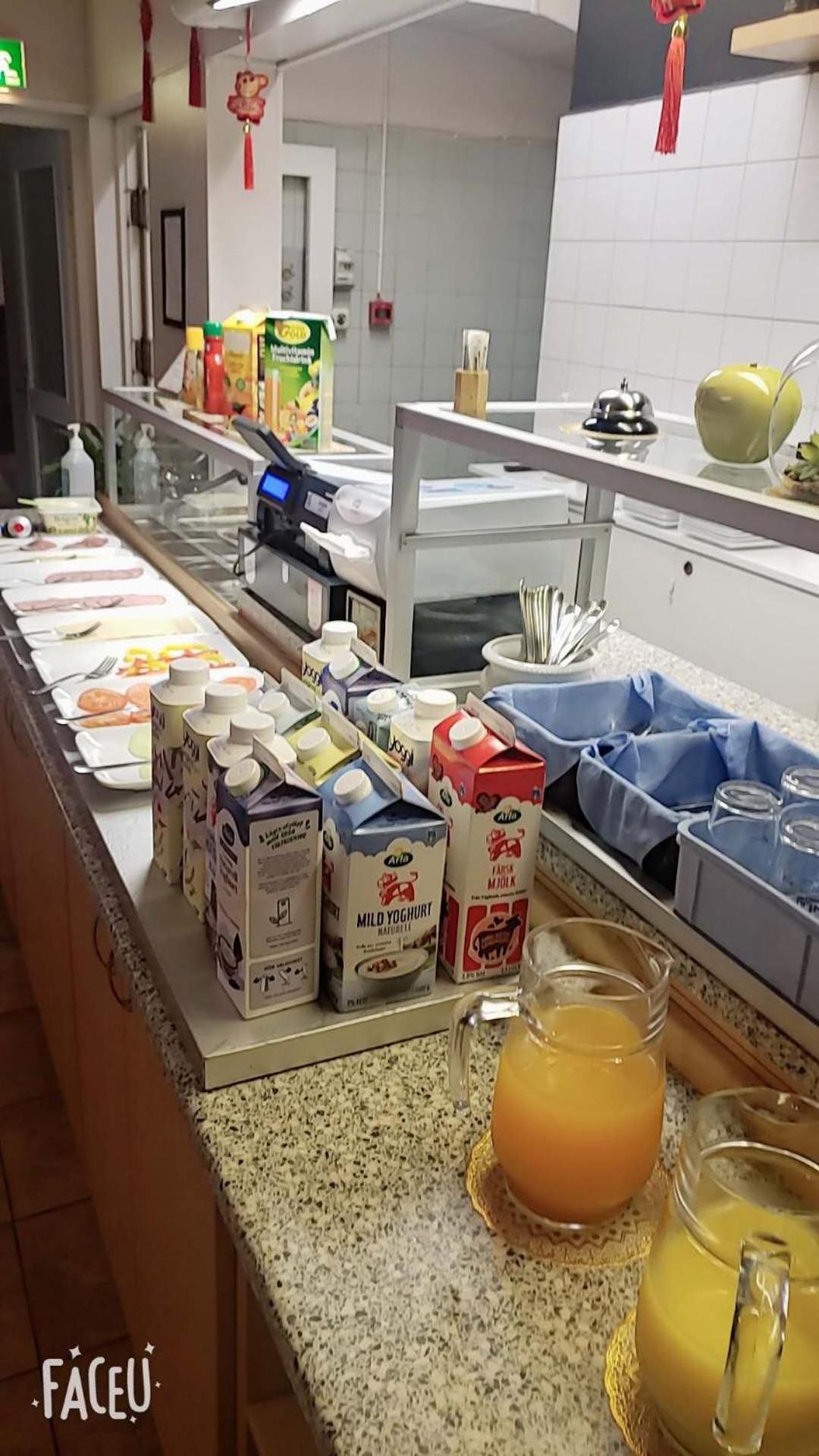 威加客酒店 Vingåker 外观 照片